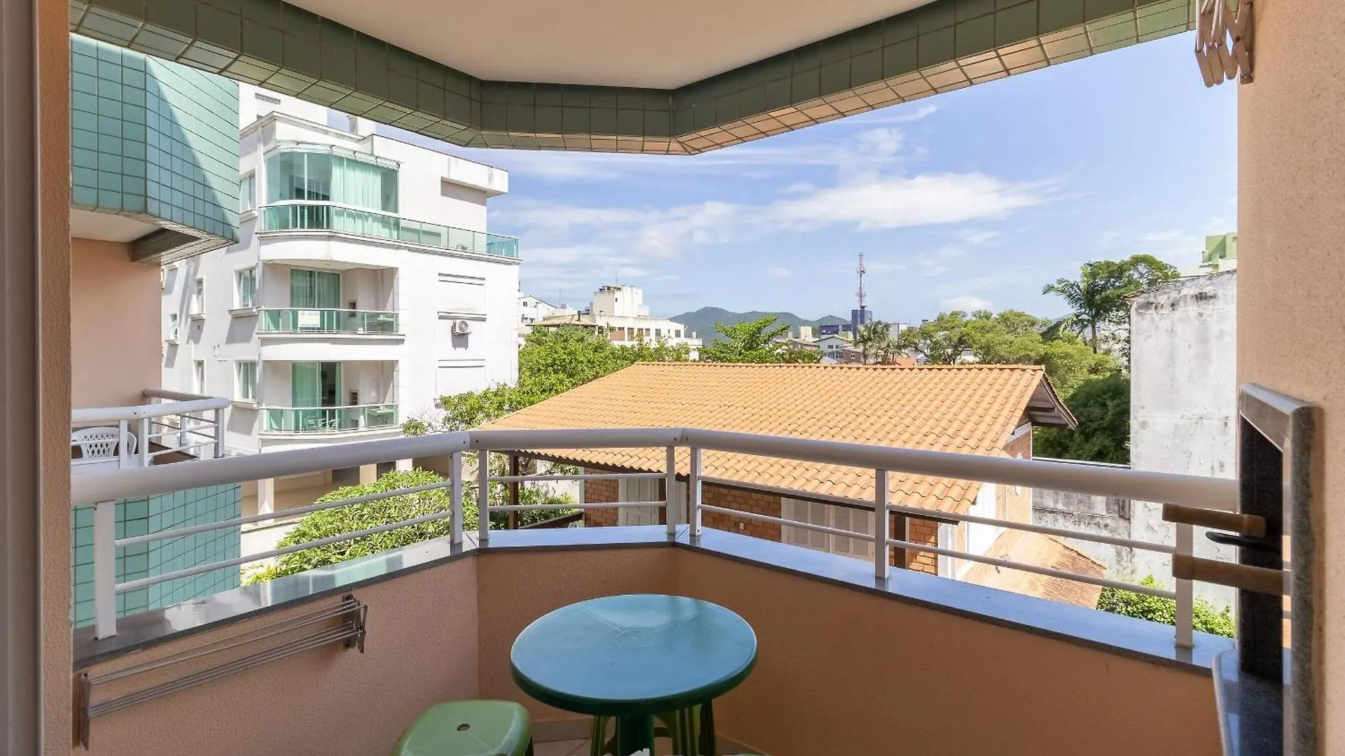 Apto C/ Churrasqueira A 60M Da Praia Smb0307 Florianopolis